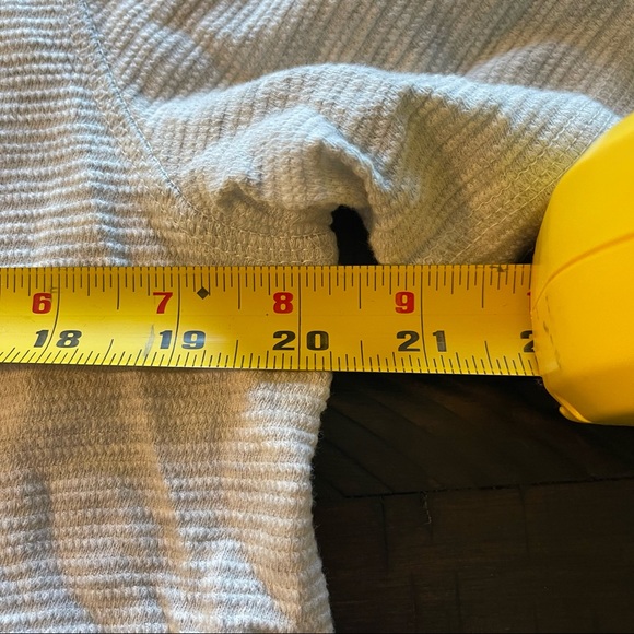 Copper & Oak Sz Small Short Sleeve White / Pale Tan Textured Henley - Picture 6 of 7